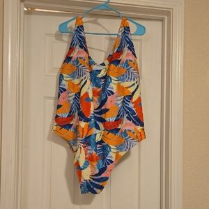 Old Navy Tropical Leaf Print One-Piece Swimsuit - Multicolor
